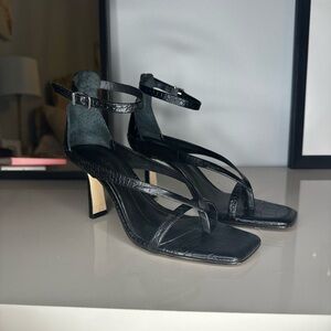 Gianni Bini Strappy Sandles